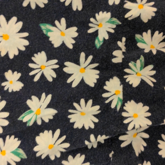 Old Navy Daisy Dress - Picture 2 of 4